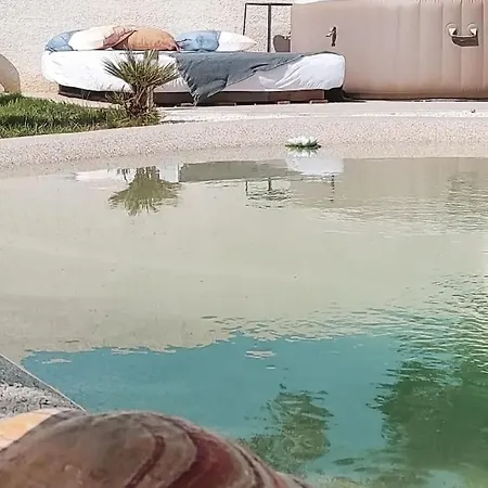 Avec Lagon Et Jacuzzi *