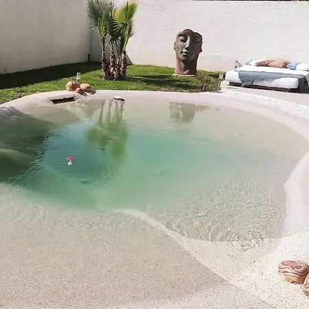 Вилла Avec Lagon Et Jacuzzi *